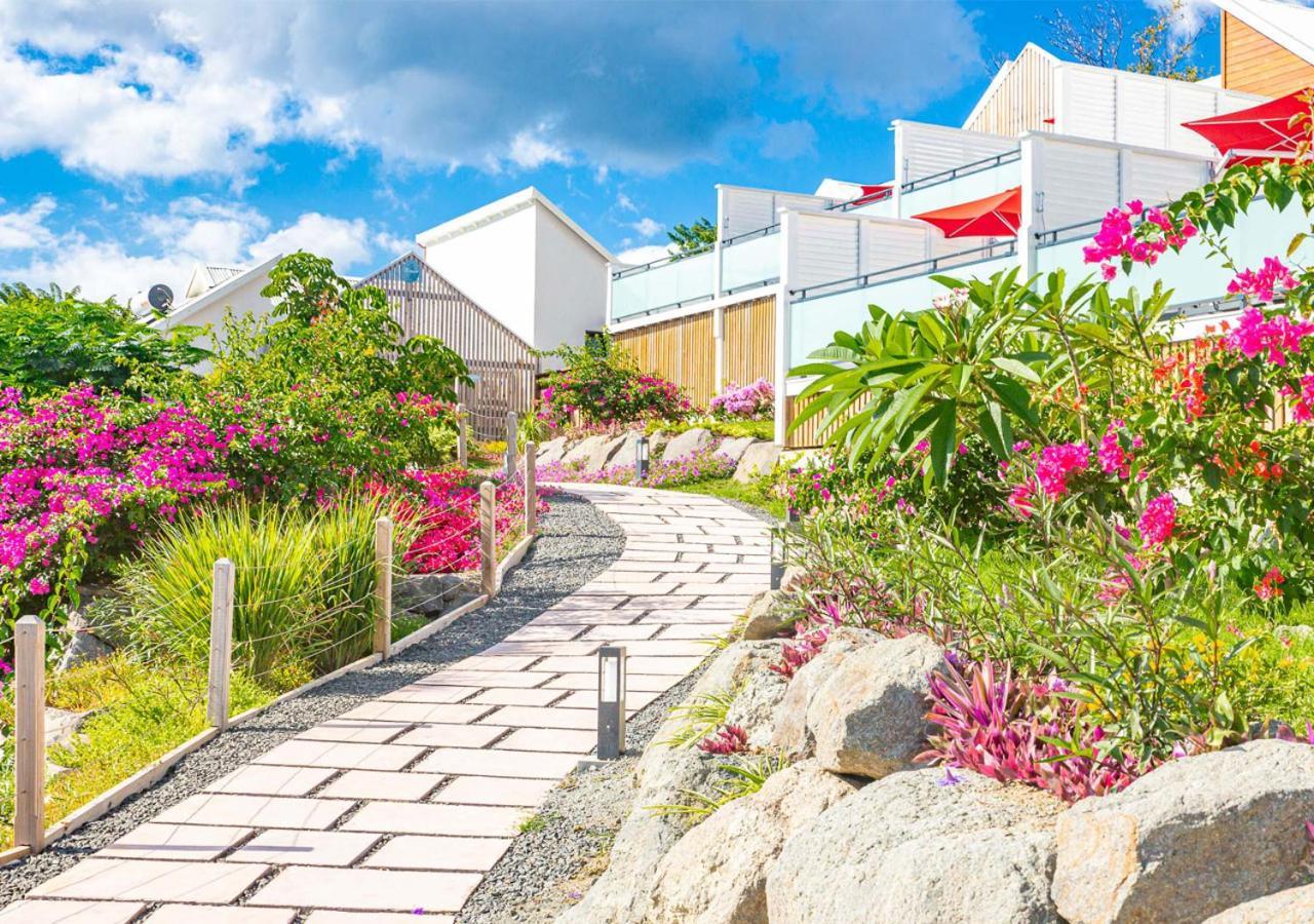 Les Galets Rouges Lodges & Spa Bouillante Luaran gambar